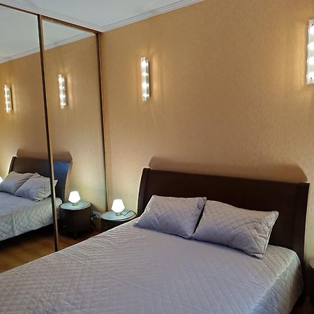 Quiet Dzelzavas Street Apartment 리가 외부 사진